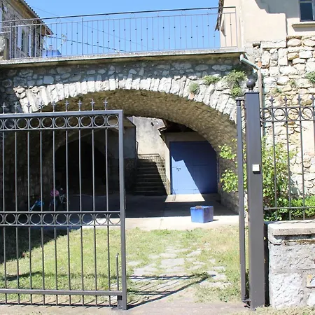 Le Du Cirque De Garel